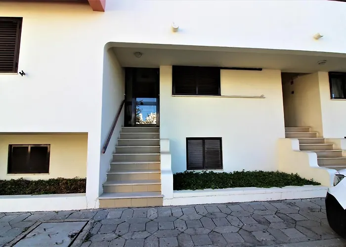 Centre - * 阿尔布费拉